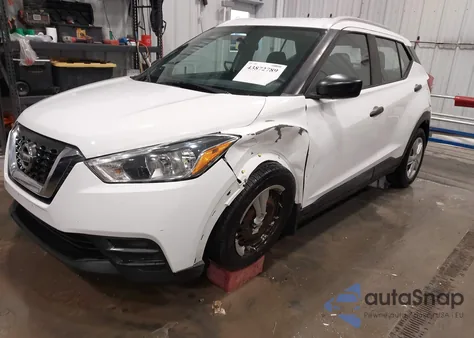 2018 Nissan Kicks S z USA, uszkodzony, nr VIN 3N1CP5CU8JL529627